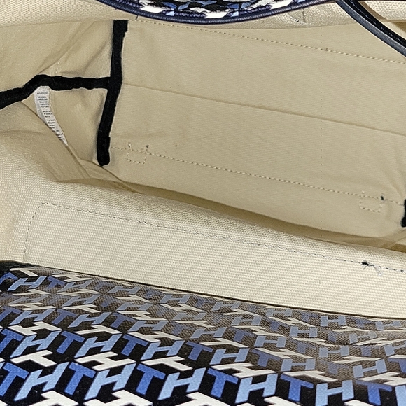 TOMMY HILFIGER Kimberly Logo Backpack 🎒 - Picture 7 of 13